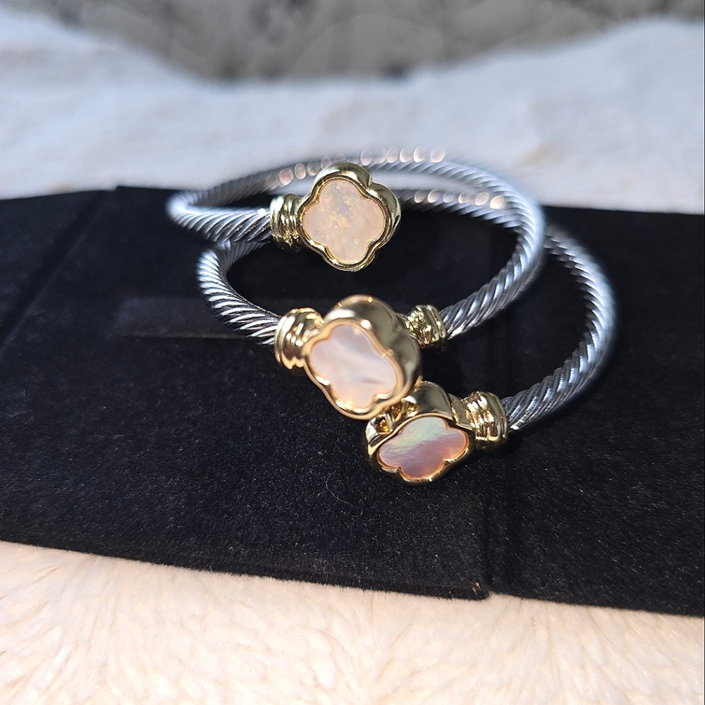 A set of bangles!!!